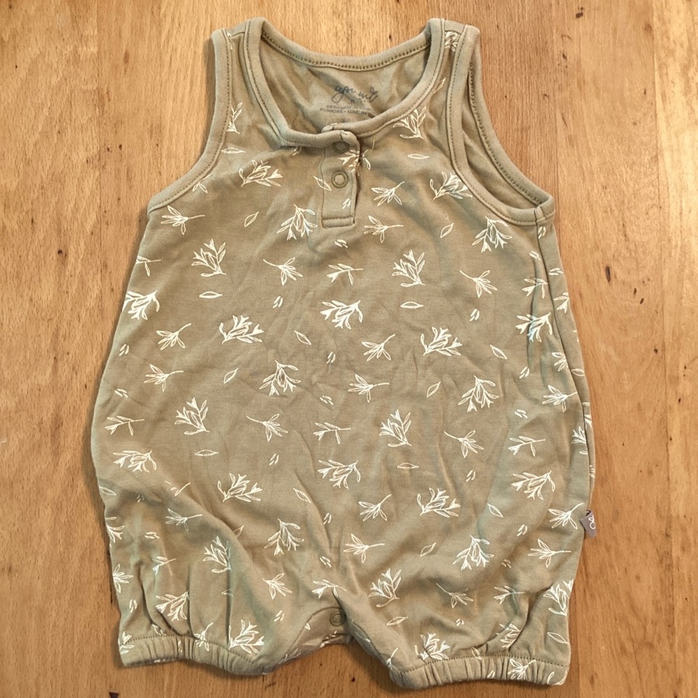 Goumi soft Olive Green Sleeveless Overalls